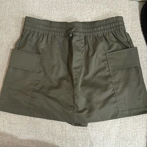 Zara army green skort never worn